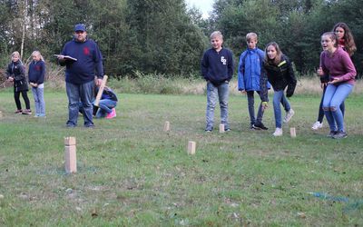 JF Wikingerschach Das Bild zeigt die Jugendfeuerwehr beim sog. Wikingerschach