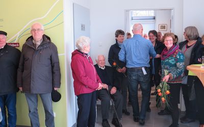 Dichtes Gedränge bei der Eröffnung Das Bild zeigt dichtes Gedränge bei der Eröffnung der Wieneke-Sonderausstellung.