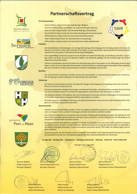 Partnerschaftsvertrag mit Logos der Gemeinden Beringen, Beringen (Schweiz), Mersch, und Peel en Maas, darunter Text in Absätzen und Unterschriften der Bürgermeister und Gemeindevorsteher.