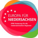 Label mit der Aufschrift Europa Für Niedersachsen auf einen Roten, Blaune, Grünen und Orangenen hintergrund 