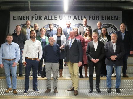 Gruppenfoto des Gemeinderates